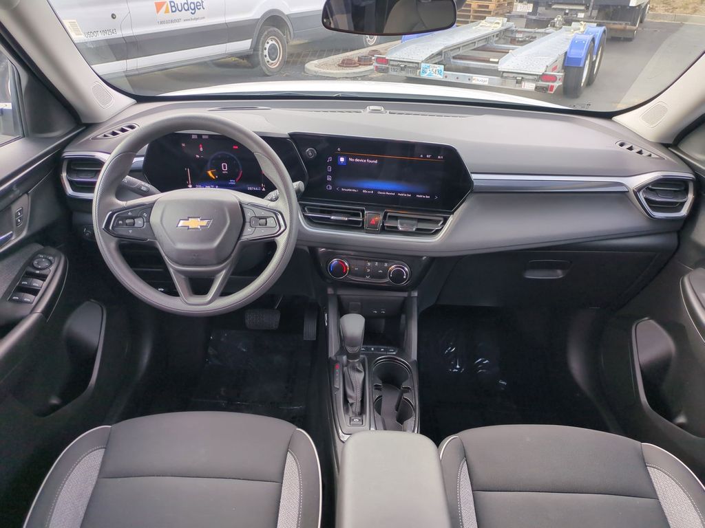Thumbnail: 2025 Chevrolet TrailBlazer - 24