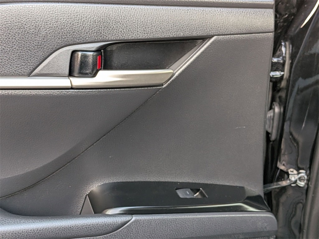 Thumbnail: 2025 Toyota Camry - 24