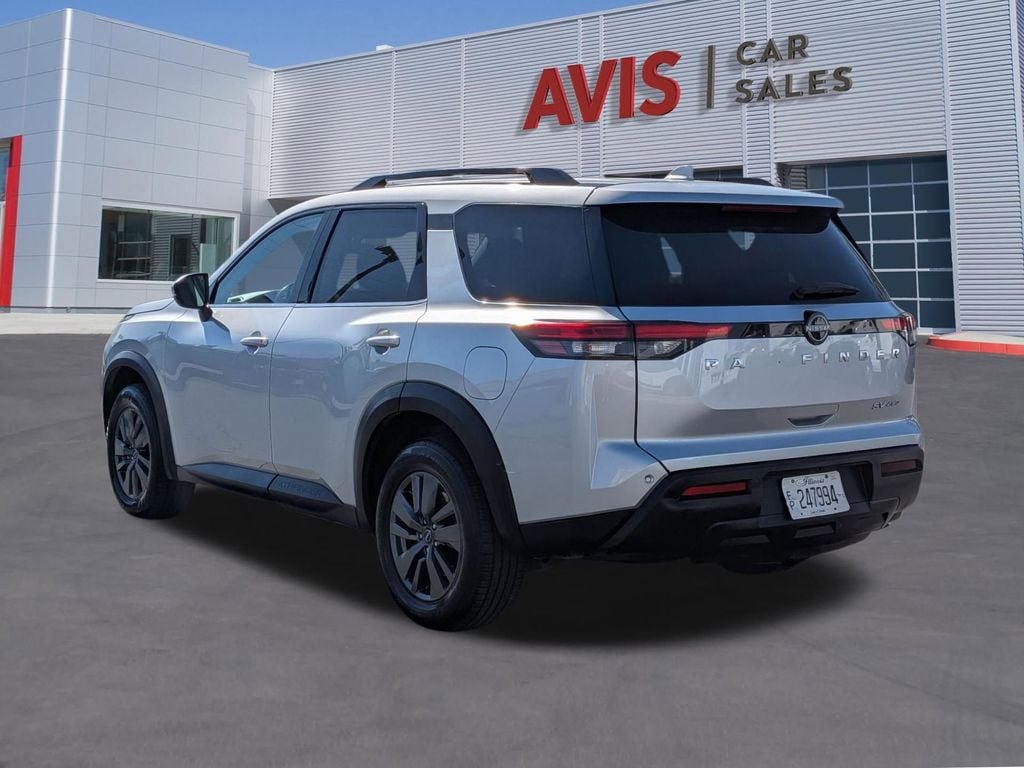 Thumbnail: 2024 Nissan Pathfinder - 9