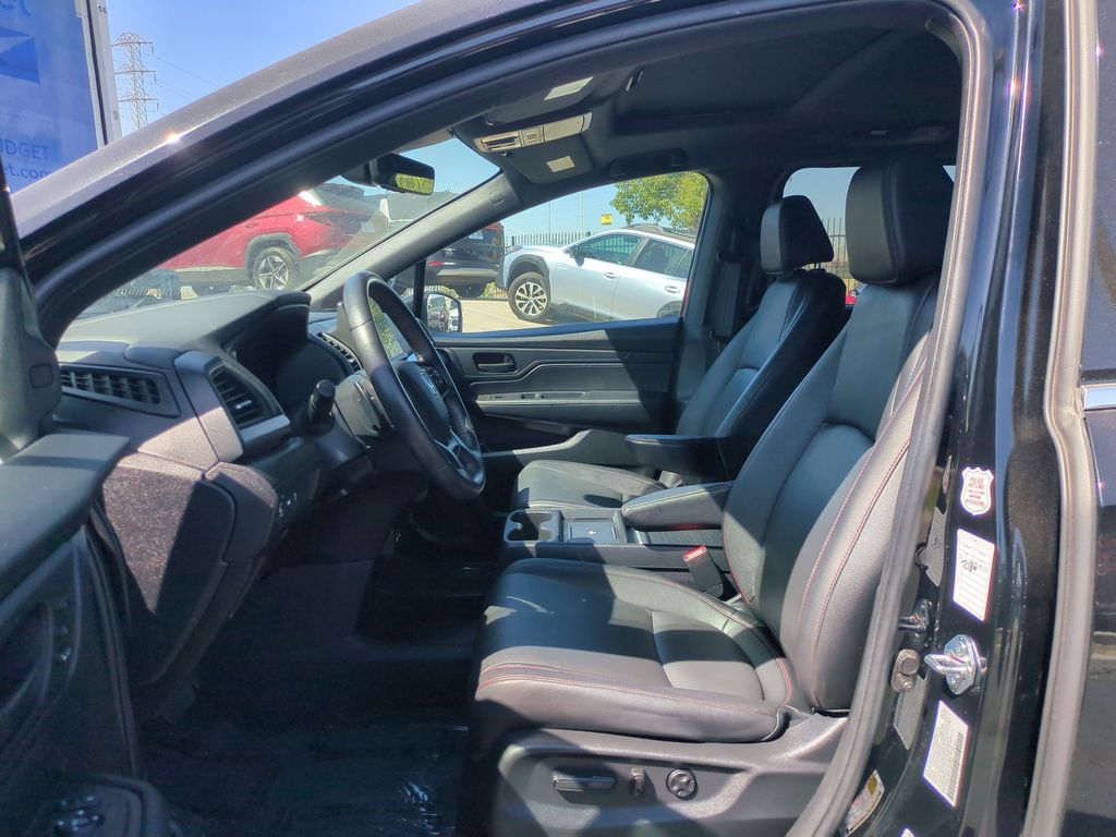 Thumbnail: 2025 Honda Odyssey - 23