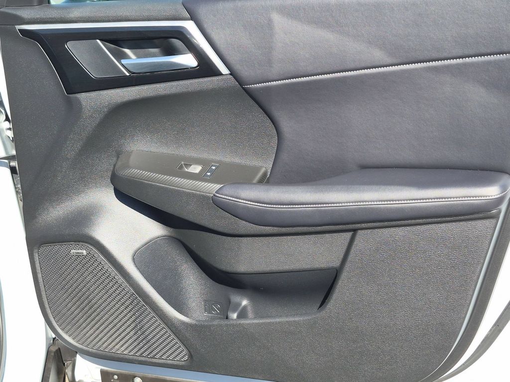 Thumbnail: 2025 Mitsubishi Outlander - 34