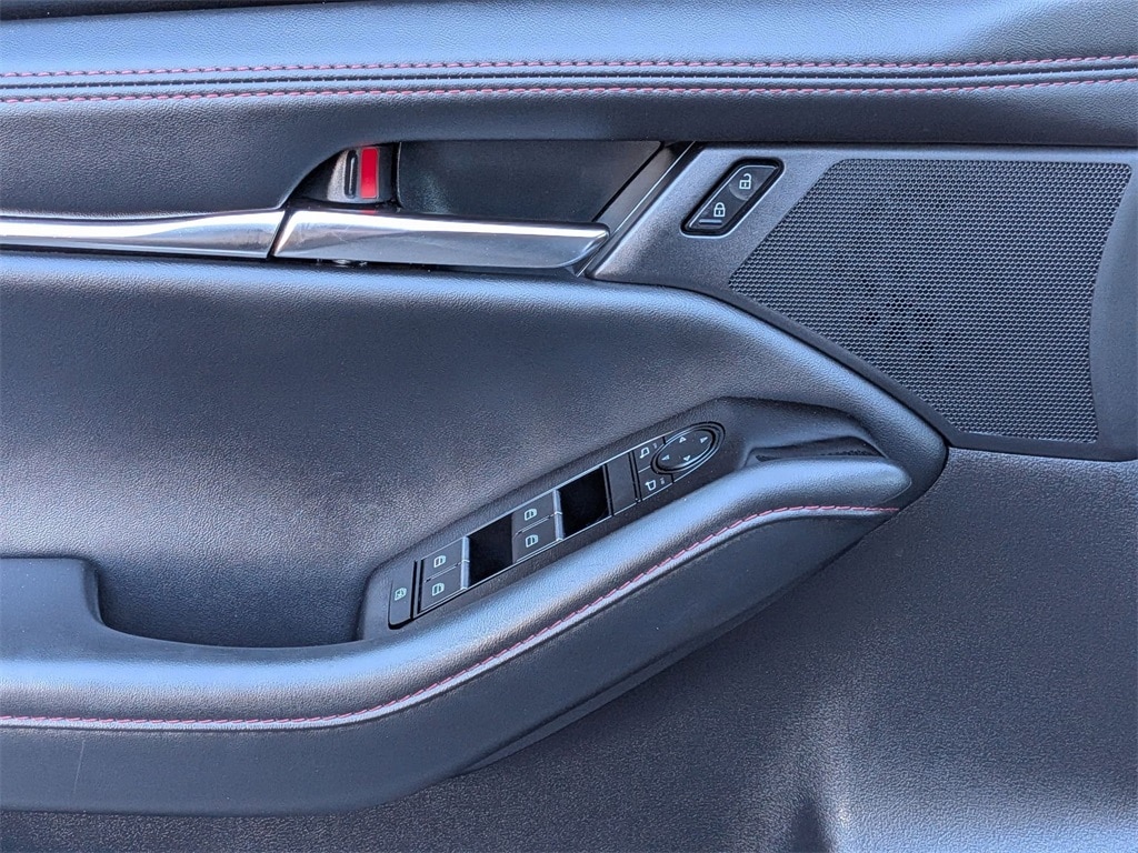 Thumbnail: 2025 Mazda Mazda3 - 13