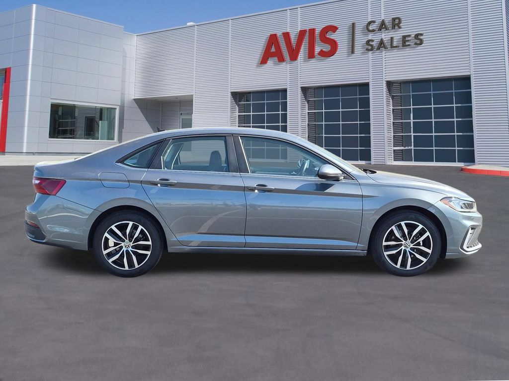 Thumbnail: 2025 Volkswagen Jetta - 5