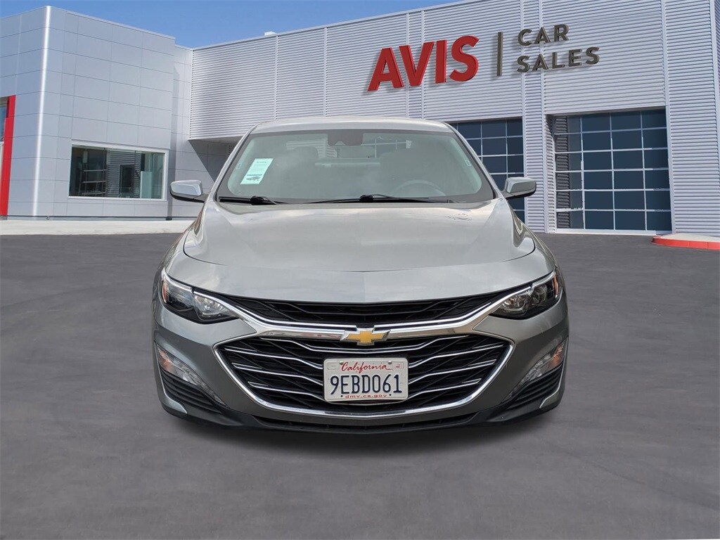 2023 Chevrolet Malibu 1LT photo 2