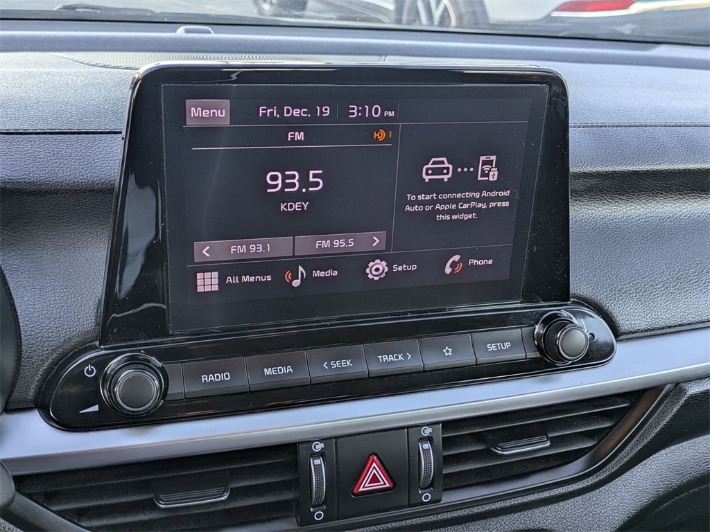 Thumbnail: 2024 Kia Forte - 17