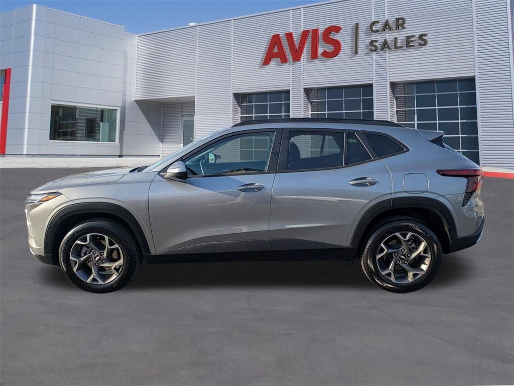 Thumbnail: 2025 Chevrolet Trax - 9