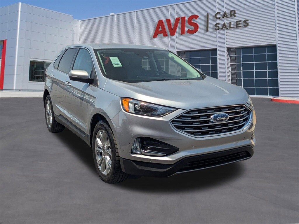2024 Ford Edge Titanium photo 3