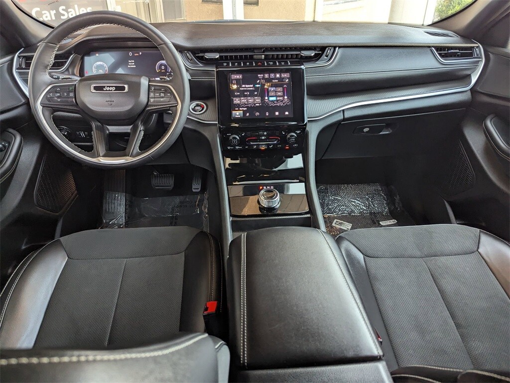 Thumbnail: 2024 Jeep Grand Cherokee - 22