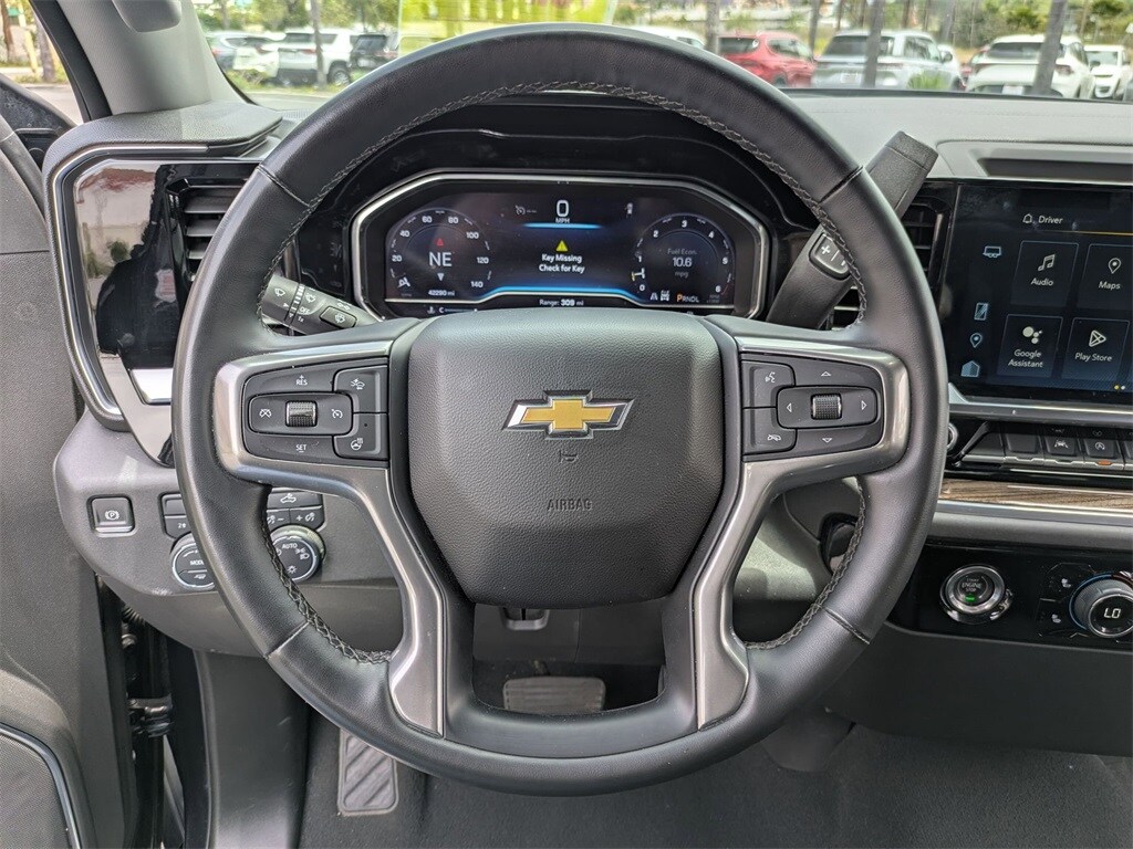 Thumbnail: 2023 Chevrolet Silverado 1500 - 17