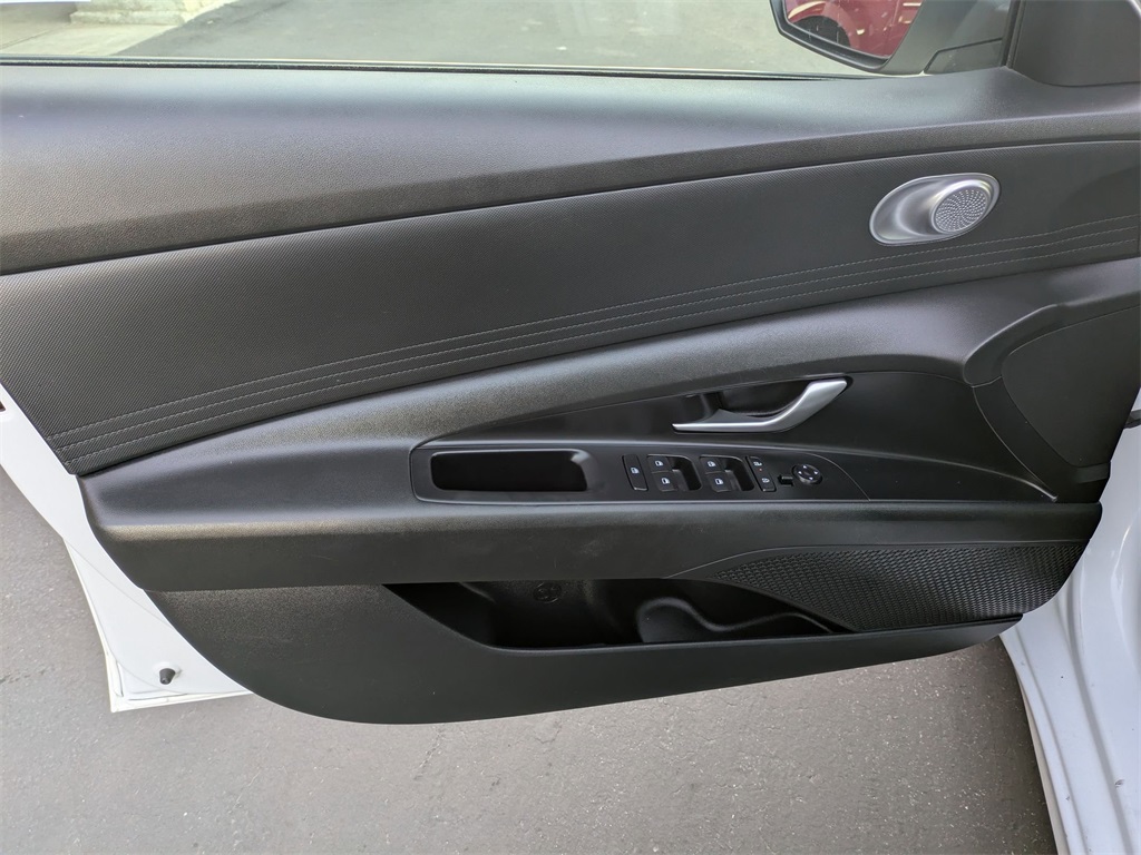 Thumbnail: 2024 Hyundai Elantra - 11