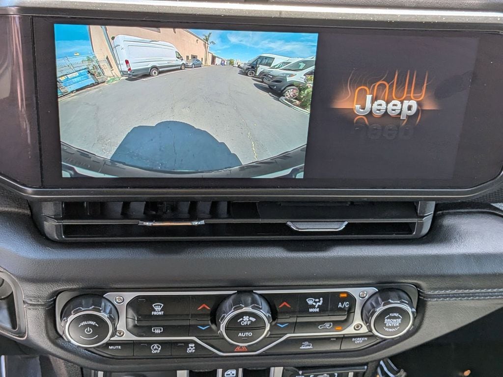 Thumbnail: 2025 Jeep Wrangler - 18