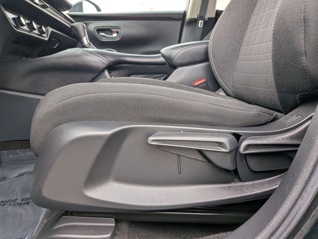 Thumbnail: 2025 Honda HR-V - 16