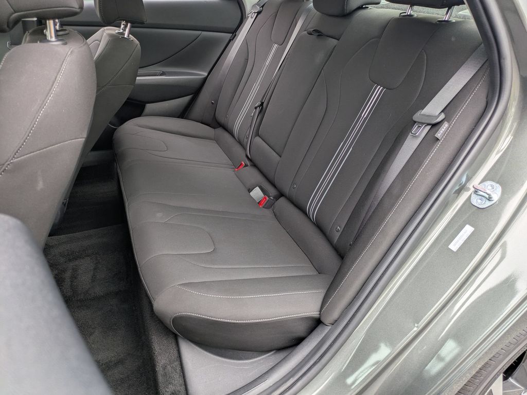 2025 Hyundai Elantra SEL - Photo 26