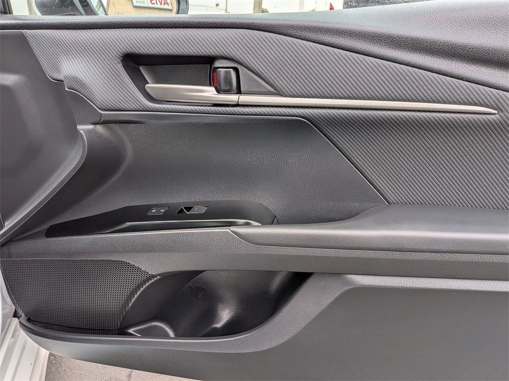 Thumbnail: 2025 Toyota Camry - 31