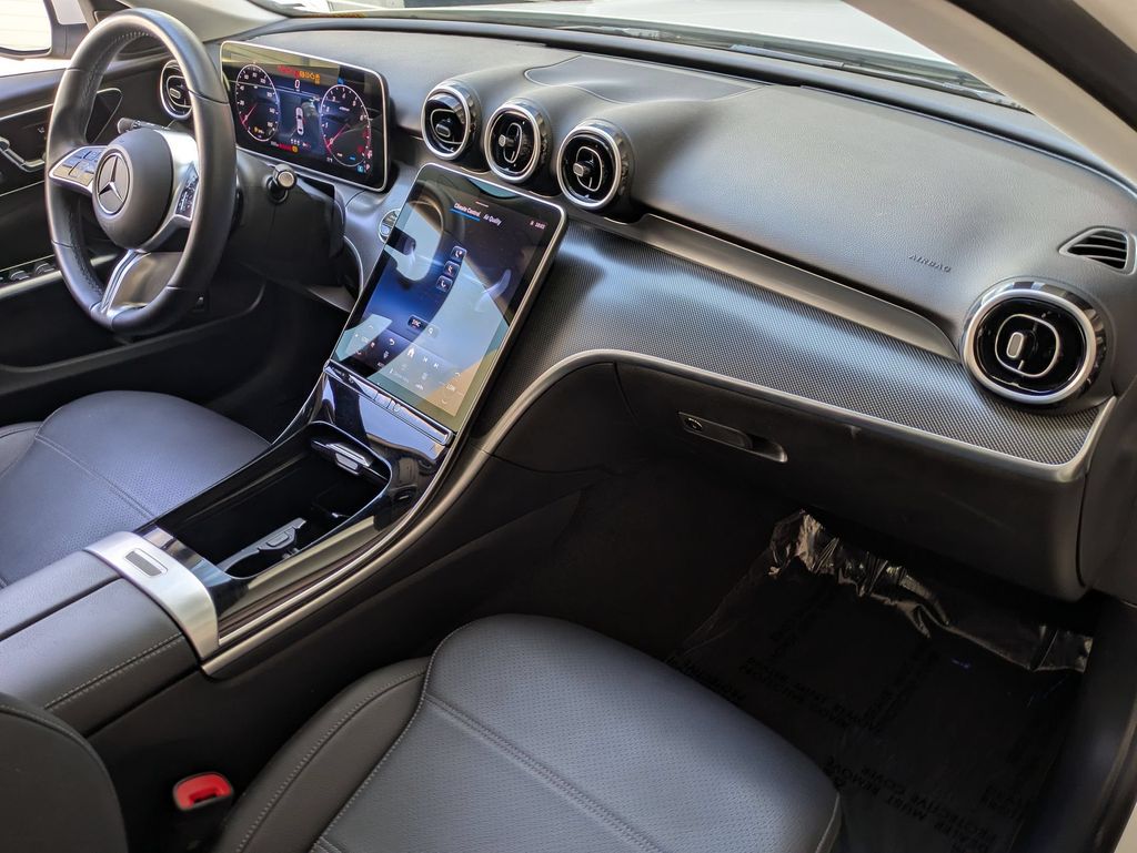 Thumbnail: 2025 Mercedes-Benz C-Class - 29