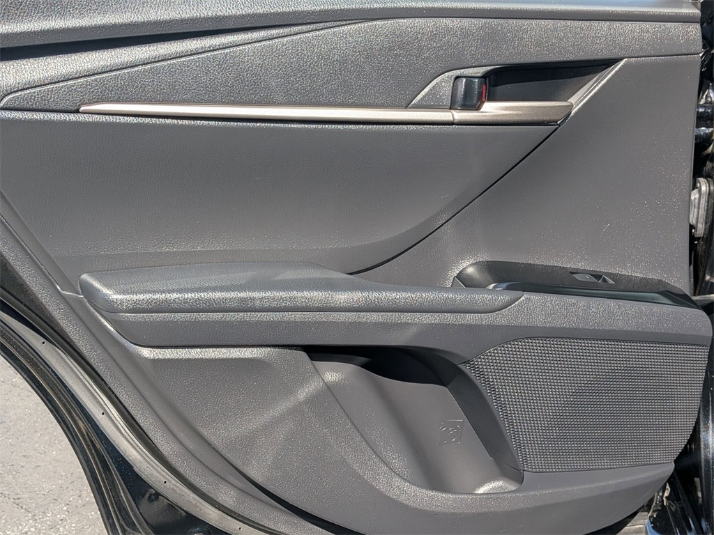 Thumbnail: 2025 Toyota Camry - 25