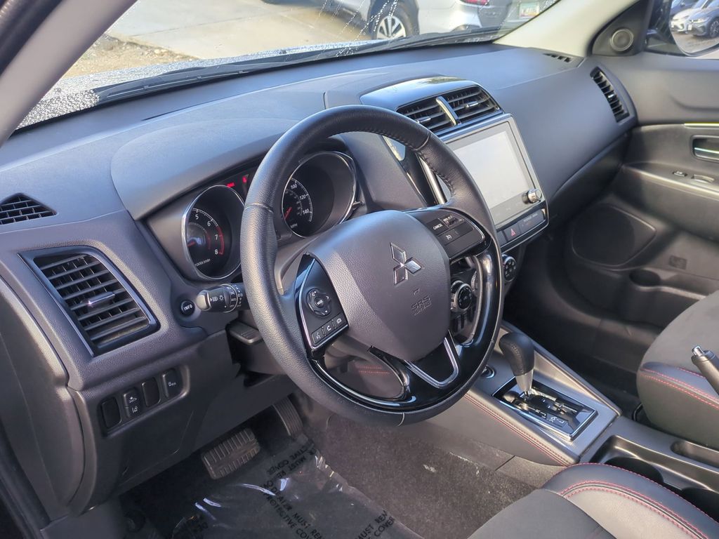 Thumbnail: 2025 Mitsubishi Outlander Sport - 15