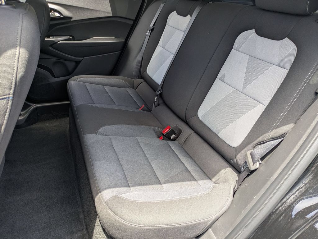 2025 Chevrolet Trax LS - Photo 26