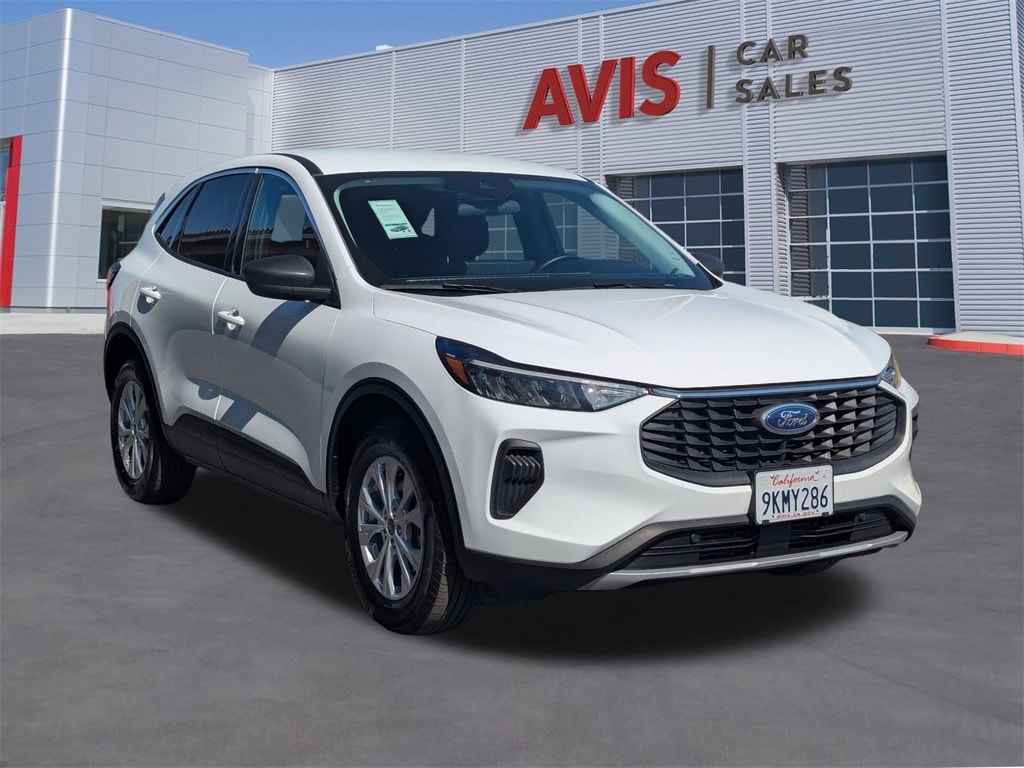 Thumbnail: 2024 Ford Escape - 3