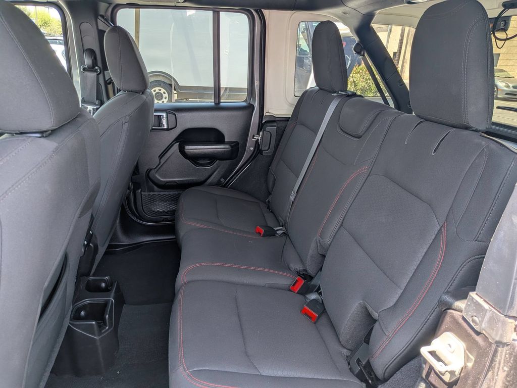 2023 Jeep Wrangler 4-Door Rubicon - Photo 27
