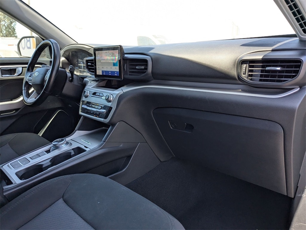 2022 Ford Explorer XLT 33