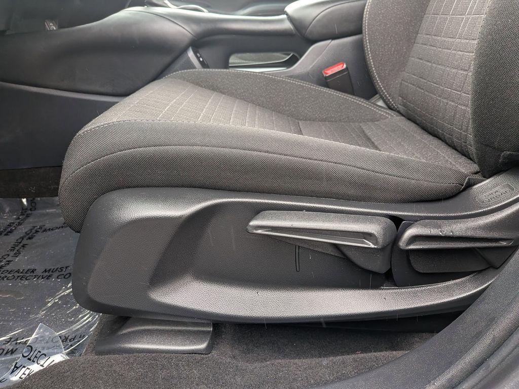 Thumbnail: 2025 Honda HR-V - 16