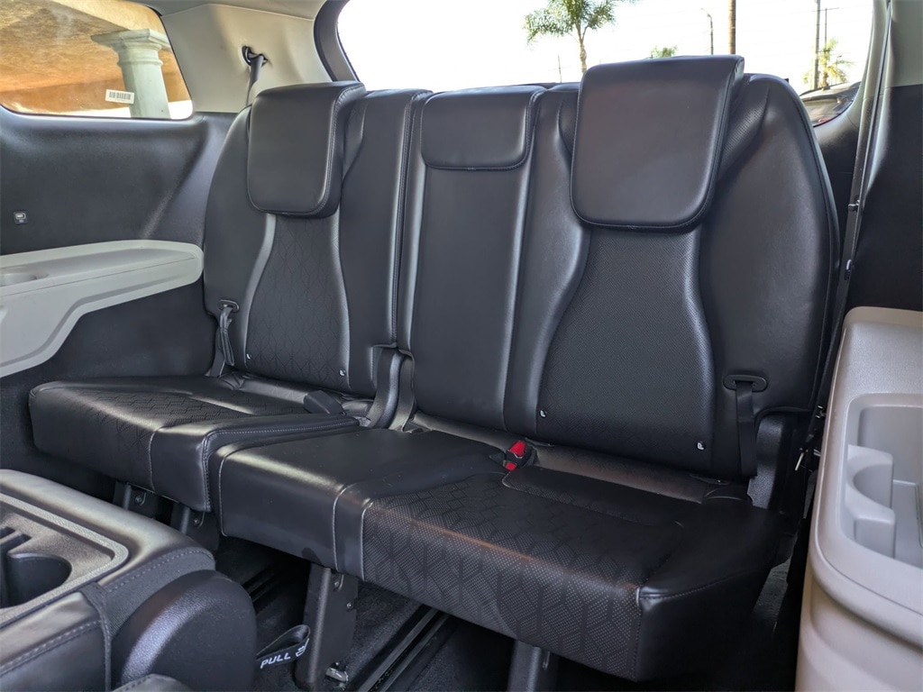 Thumbnail: 2024 Kia Carnival - 29