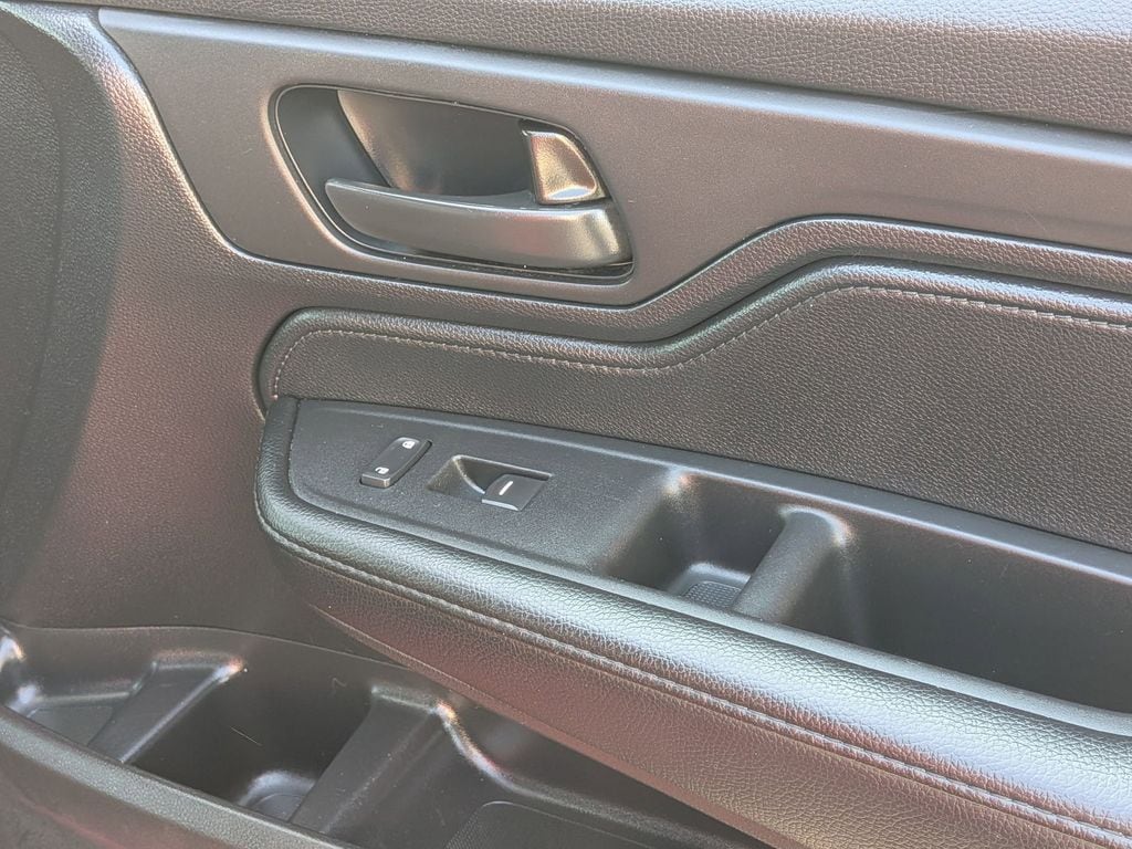 Thumbnail: 2025 Honda Odyssey - 33