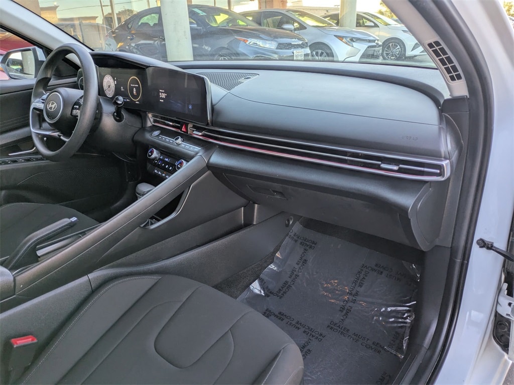 Thumbnail: 2024 Hyundai Elantra - 33