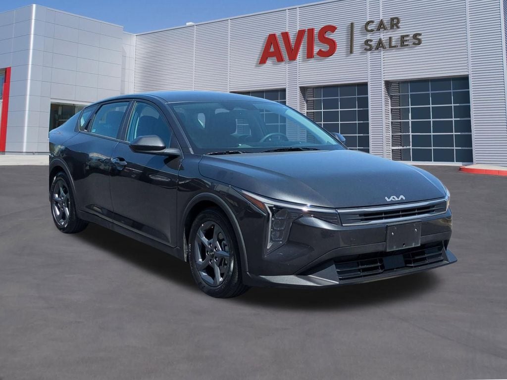 Thumbnail: 2025 Kia K4 - 3