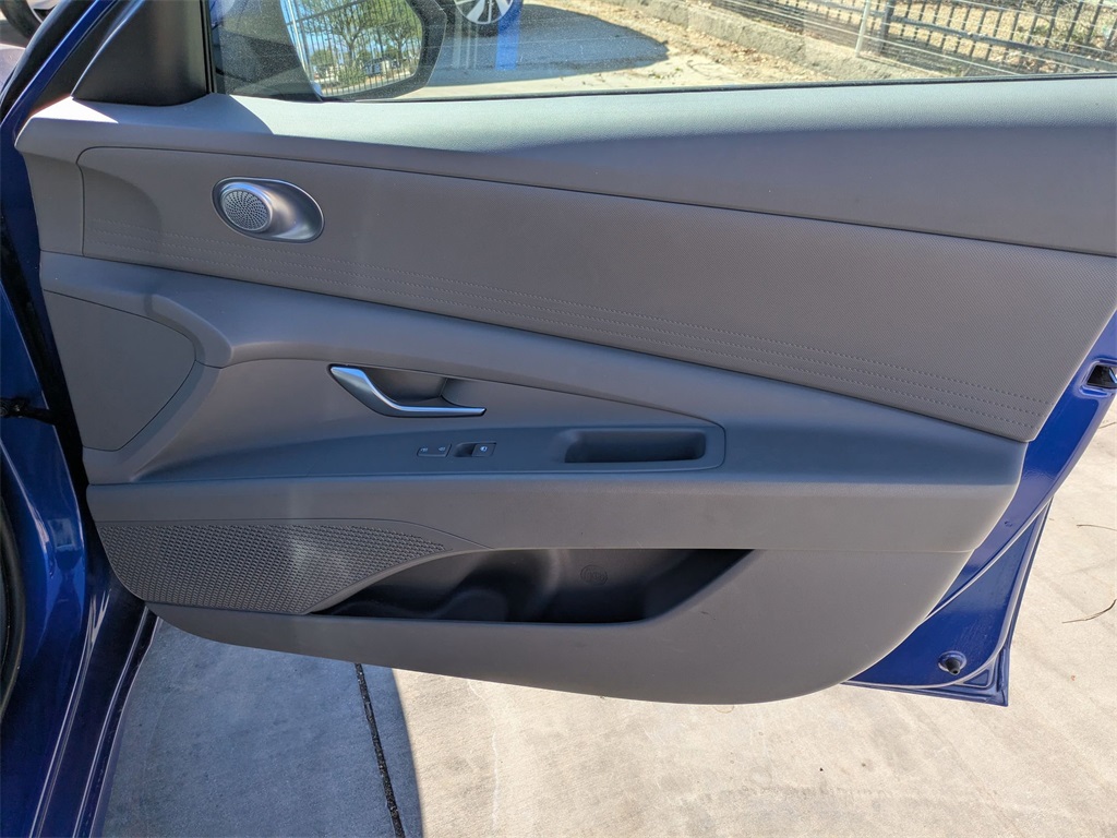 Thumbnail: 2024 Hyundai Elantra - 34