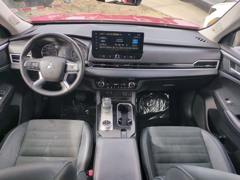 Thumbnail: 2025 Mitsubishi Outlander - 26
