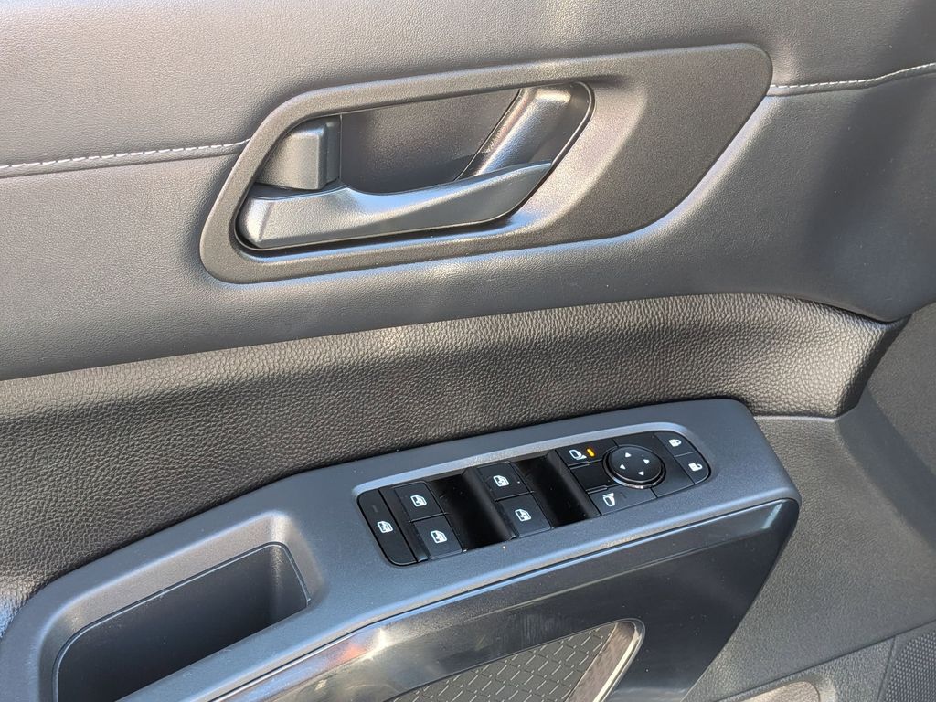 Thumbnail: 2024 Nissan Pathfinder - 13