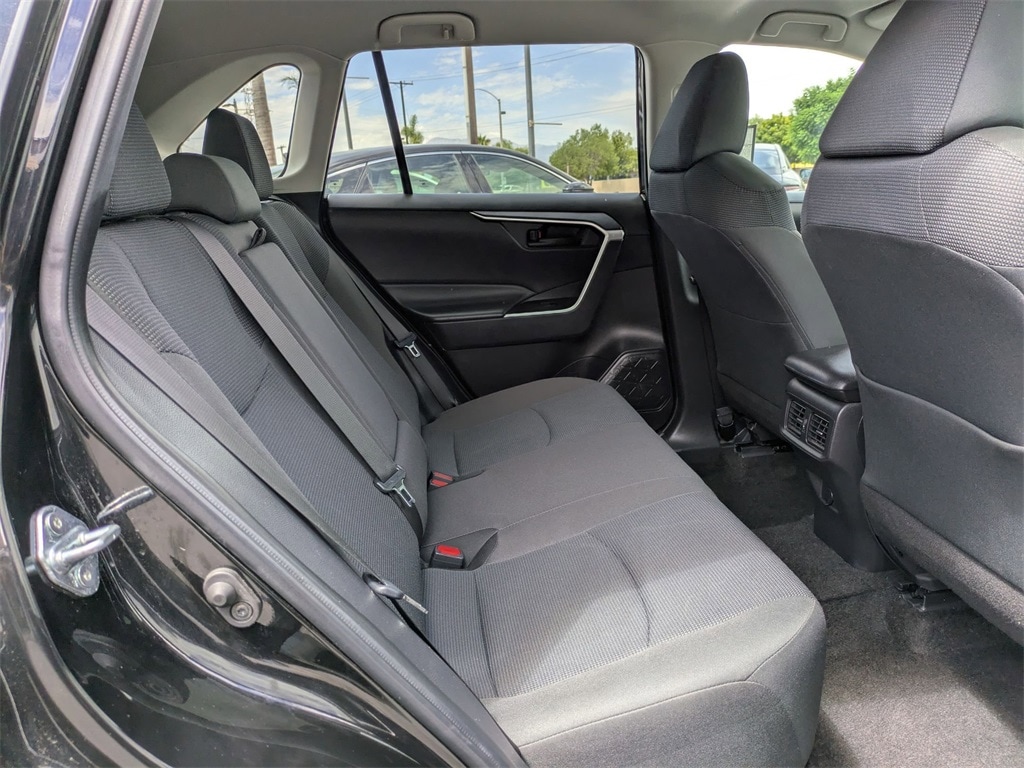 Thumbnail: 2024 Toyota RAV4 - 31