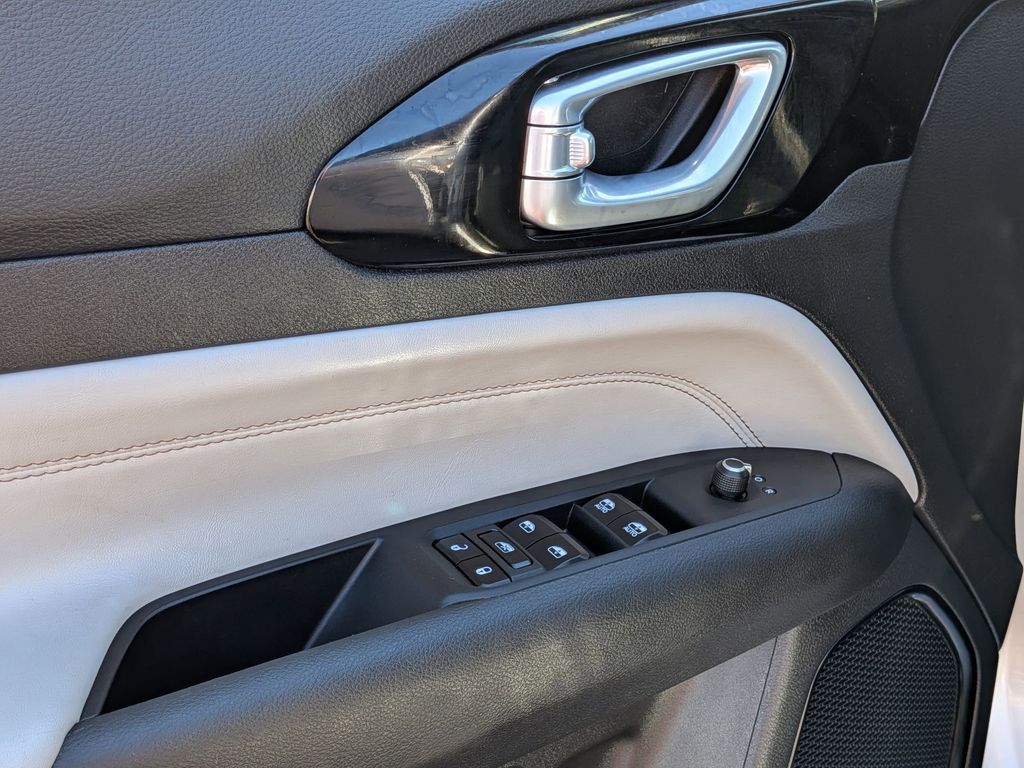 Thumbnail: 2025 Jeep Compass - 13