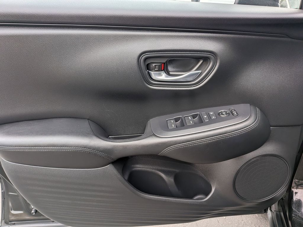 Thumbnail: 2025 Honda HR-V - 11