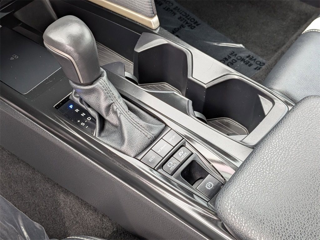 Thumbnail: 2025 Toyota Camry - 20