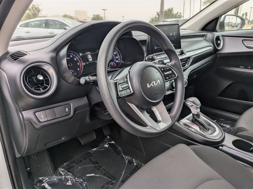 Thumbnail: 2024 Kia Forte - 15