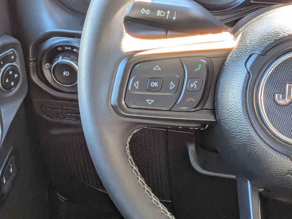 Thumbnail: 2025 Jeep Wrangler - 24