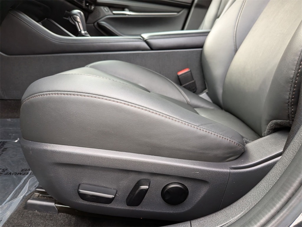 Thumbnail: 2025 Mazda Mazda3 - 16