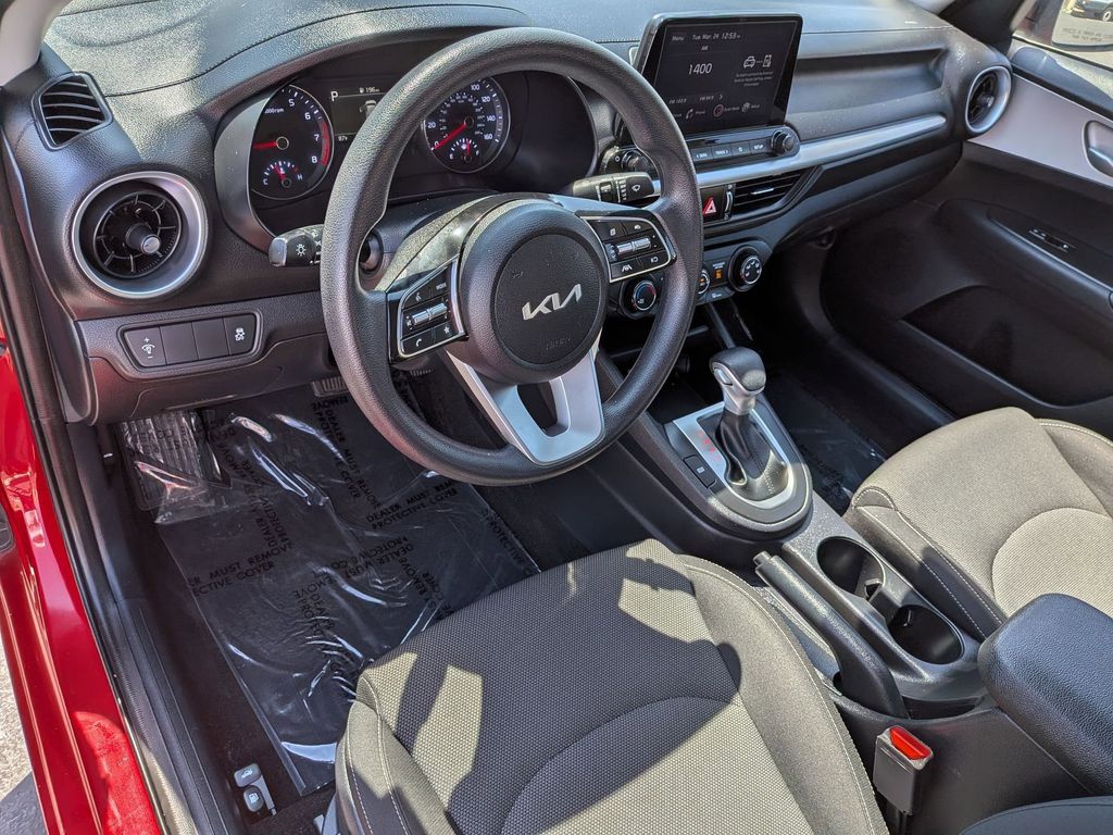 Thumbnail: 2024 Kia Forte - 14