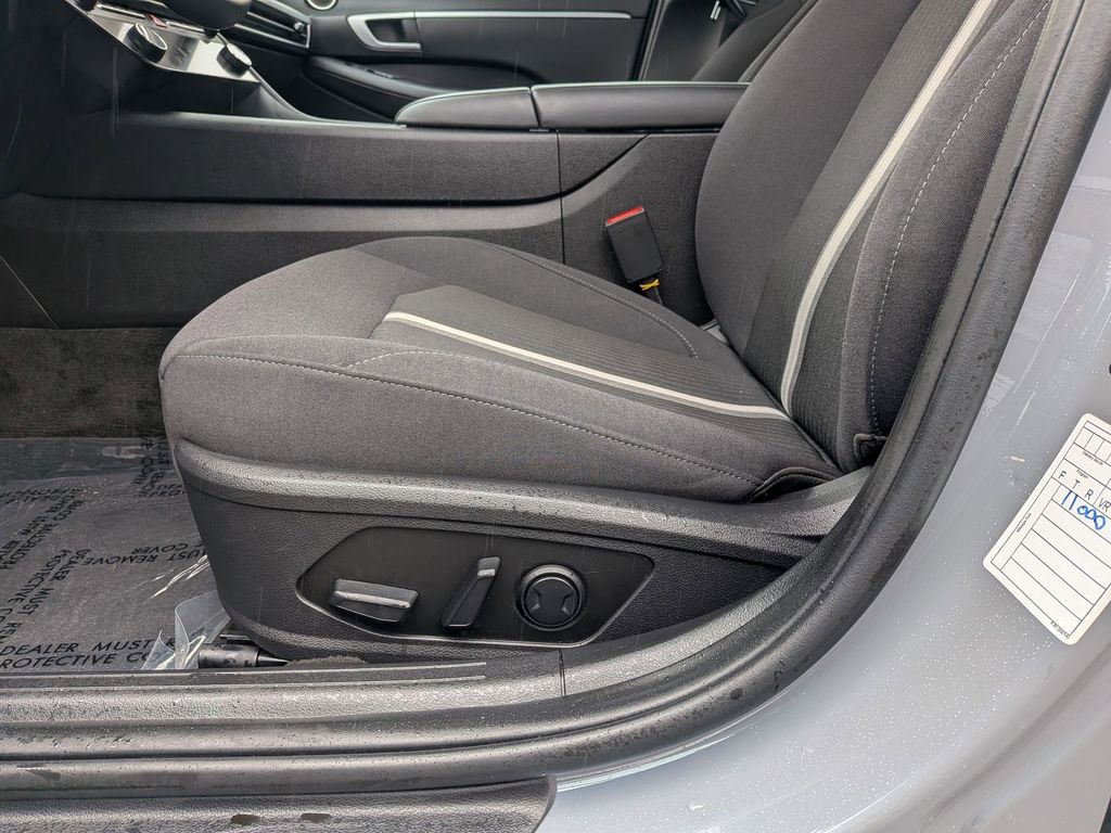 Thumbnail: 2025 Hyundai Sonata - 16