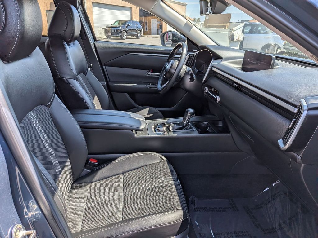 Thumbnail: 2025 Mazda CX-50 - 32