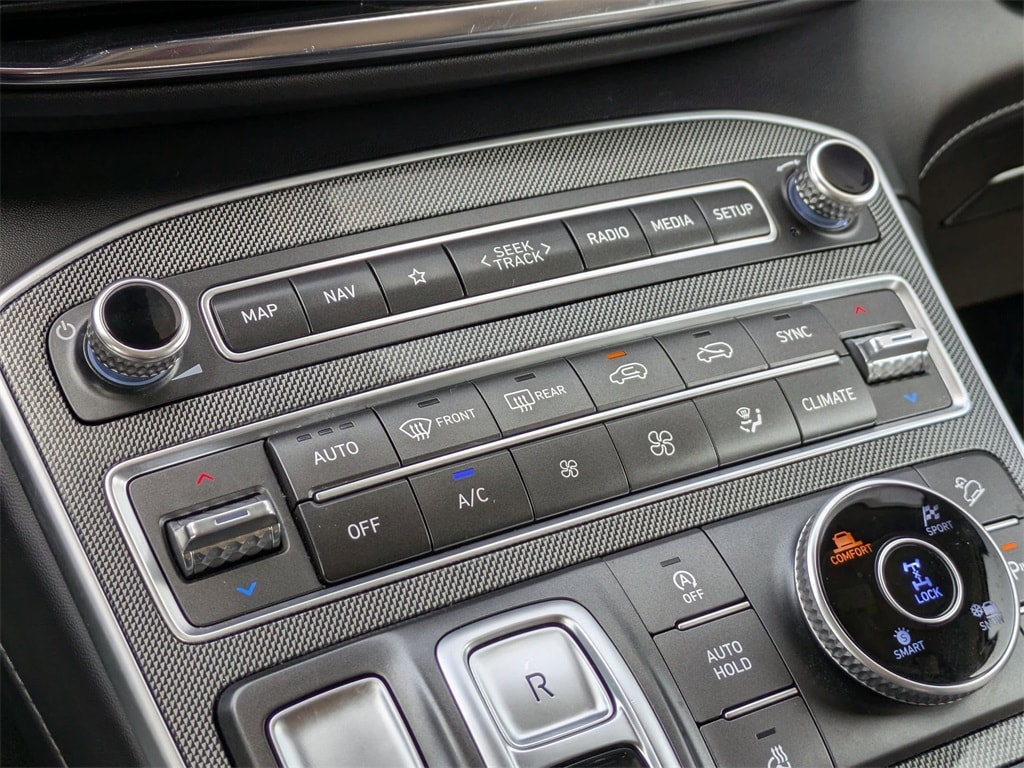 Thumbnail: 2023 Hyundai Santa Fe - 17