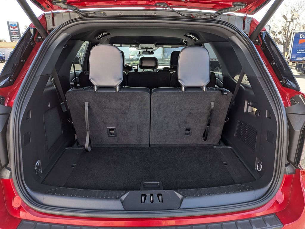 Thumbnail: 2025 Ford Explorer - 29