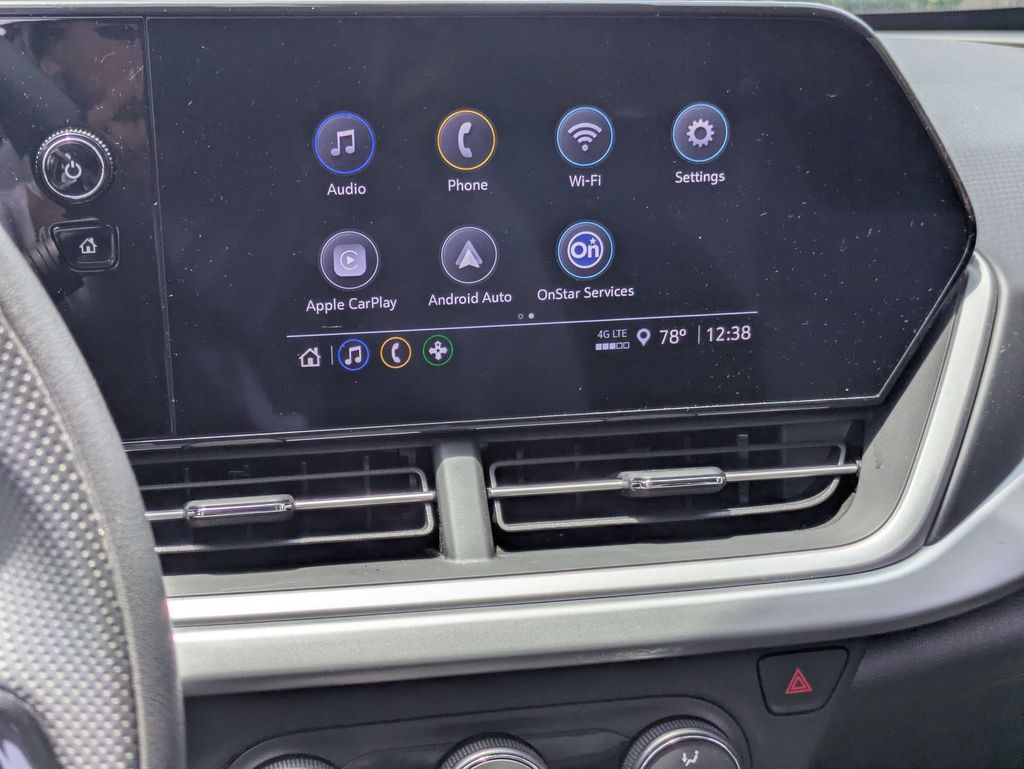 2025 Chevrolet Trax LS - Photo 21