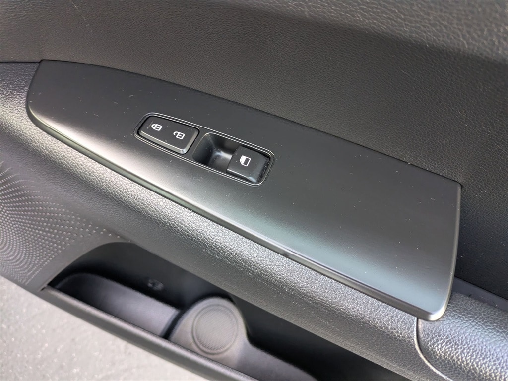 Thumbnail: 2024 Kia Forte - 35