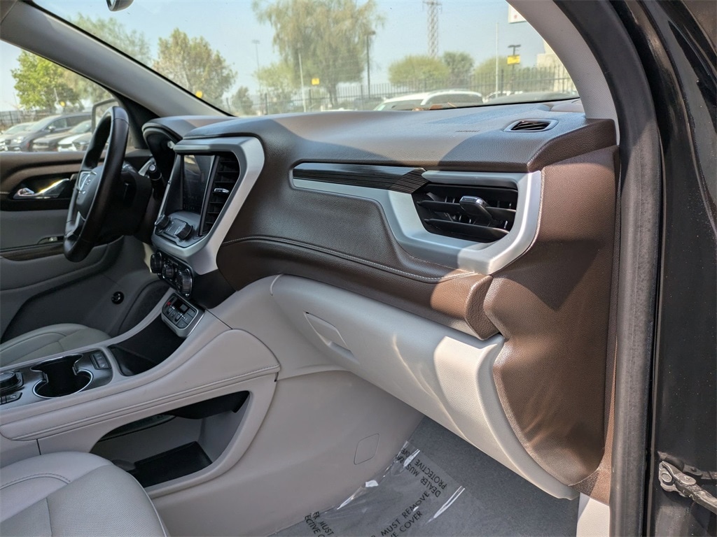 Thumbnail: 2023 GMC Acadia - 33