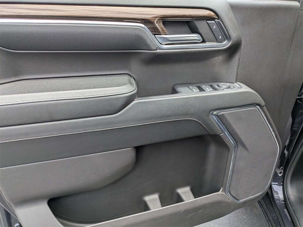 Thumbnail: 2023 Chevrolet Silverado 1500 - 13