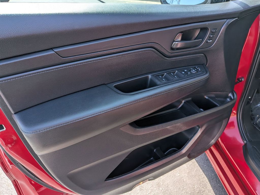 Thumbnail: 2025 Honda Odyssey - 13